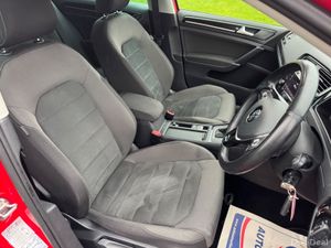 Volkswagen Golf 2019 highline  AUTO - Image 3