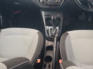 2015 Renault capture  automatic - Image 3