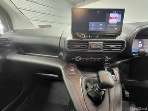 Citroen Berlingo BlueHDi 100 LX Plus From €84 Per - Image 4