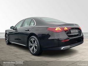 Mercedes-Benz E-Class E220d  Exclusive Plus AUTO * - Image 3
