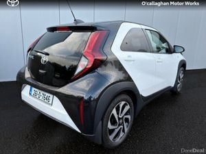 Toyota Aygo X DESIGN WHITE - Image 4