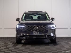 2025 Volvo XC90 T8 Plus Dark Theme 7 Seater - Image 2