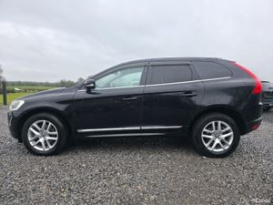 2017 Volvo XC60 - Image 2