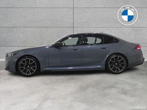 BMW M5 Saloon - Image 4