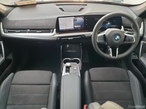 BMW iX1 - Image 4