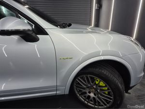 Porsche Cayenne PLATINUM SUPERCHARGED PHEV 416BHP - Image 2