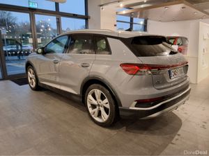 Audi Q4 e-tron S LINE 45 S Line ** 82 kW ** - Image 3