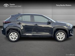 Toyota Yaris Cross - Save EUR 3,100 - Luna - 1.5 H - Image 3