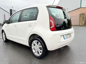Volkswagen up! 2015 - Image 3