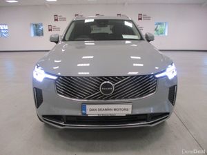 Volvo XC90 T8 CORE PHEV 7 SEATER 2025 - Image 4