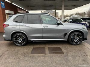 BMW X5 XDRIVE50E M SPORT - Image 2