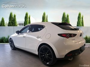 Mazda Mazda3 2.0 - Image 2