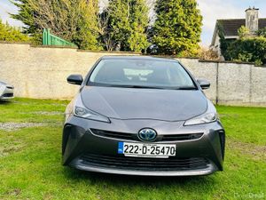 TOYOTA PRIUS 2022 HYRBID AUTOMATIC - Image 2