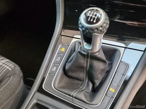 181 VOLKSWAGEN GOLF GTD - Image 4