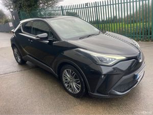 Toyota C-HR 231 D HYBRID SOL AUTO AS NEW!! - Image 2