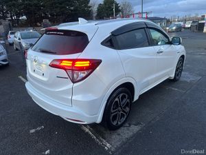 2015 HONDA VEZEL HYBRID AUTOMATIC 1.5L FRESH NCT - Image 4