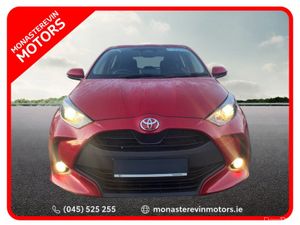 Toyota Yaris HYBRID 115 LUNA - Image 2