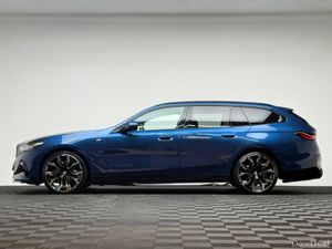 BMW 5-Series 530E M SPORT *PAN ROOF* - Image 4