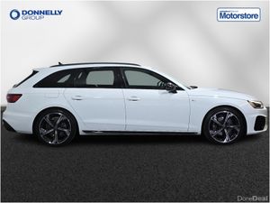 Audi A4 Avant Black Edition - Image 3