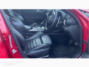 Alfa Romeo Giulia Saloon Veloce - Image 4