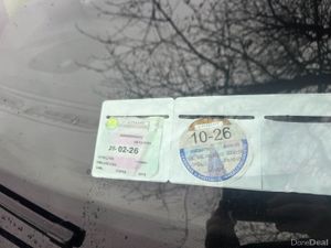 Opel Corsa 2016 1.4 petrol - Image 4