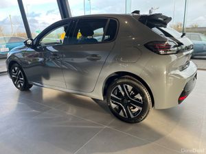 Peugeot 208 Allure Hybrid - Image 4