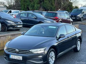 Volkswagen Passat 2021 - Image 3