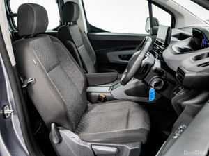 Peugeot Rifter E-Allure 50kWh Auto 136HP - 7 Seats - Image 3