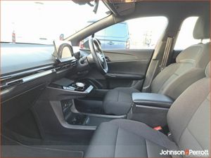 MG MG4 LONG RANGE LIKE NEW CONDITION - Image 3