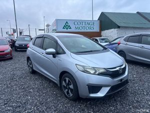 Honda Fit 1.5 Auto Hybrid - Image 2