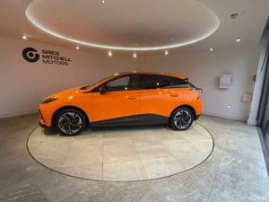 MG MG4 150kW Trophy EV Long Range 64kWh 5dr Auto - Image 4