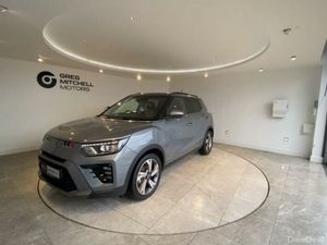 SsangYong Tivoli 1.5P Ultimate 5dr - Image 3