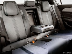 Peugeot 308 E-Allure 54kWh Auto 156HP - Image 4