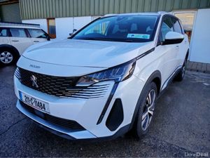 PEUGEOT 5008 ALLURE PREMIUM 130BHP 5DR - Image 3