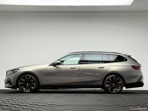 BMW 5-Series 530E M SPORT - Image 4