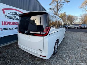 Toyota Noah 2022 - Image 3