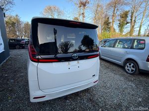 Toyota Noah 2022 - Image 4