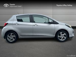 Toyota Yaris HYBRID LUXURY MC 4DR AUTO - Image 3