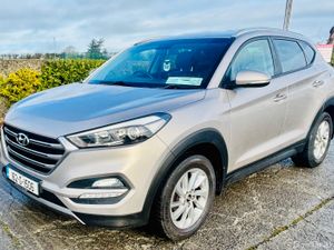 2016 Hyundai Tucson. EXECUTIVE IMMACULATE - Image 2