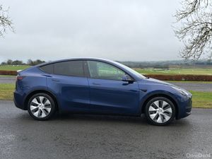 Tesla Model Y 2023 Long Range AWD - Image 3