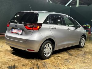 Honda Fit 1.5L AUTOMATIC HYBRID - CRUISE CONTROL - - Image 4