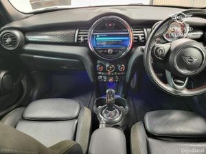 Mini Cooper 5-Door Cooper S Sport - Image 3