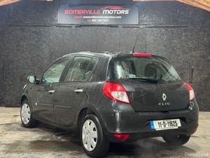 RENAULT CLIO 1.2 PETROL “MANUAL” 2011 - Image 3