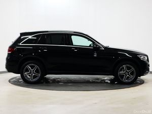 *3* 2021 Mercedes-Benz GLC 2.0 AMG LINE 4MATIC - Image 3