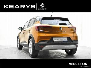 Renault Captur TCe 100 Iconic. Low Kms - Image 2