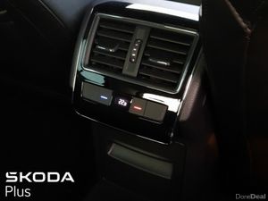 Skoda Superb **TINY MILEAGE**STYLE -- AUTOMATIC - Image 4