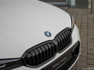 BMW 3-Series 330e M Sport Pro - Image 3