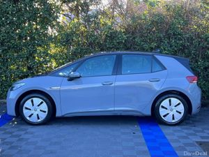 Volkswagen ID.3 LIFE 58KWH // HEATED SEATS // ADAP - Image 3
