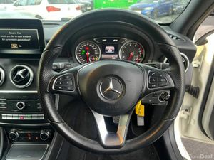 Mercedes-Benz A-Class A180 AMG-STYLE 1.6 AUTO // N - Image 4