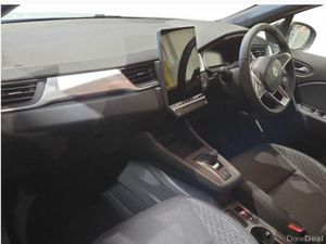 Renault Captur techno full hybrid E-Tech 160 Auto - Image 4